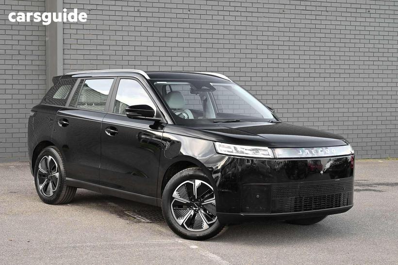 Black 2025 Jaecoo J5 Wagon Summit Ev