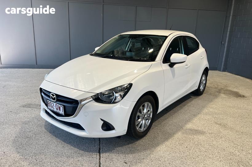White 2015 Mazda 2 Hatchback Maxx
