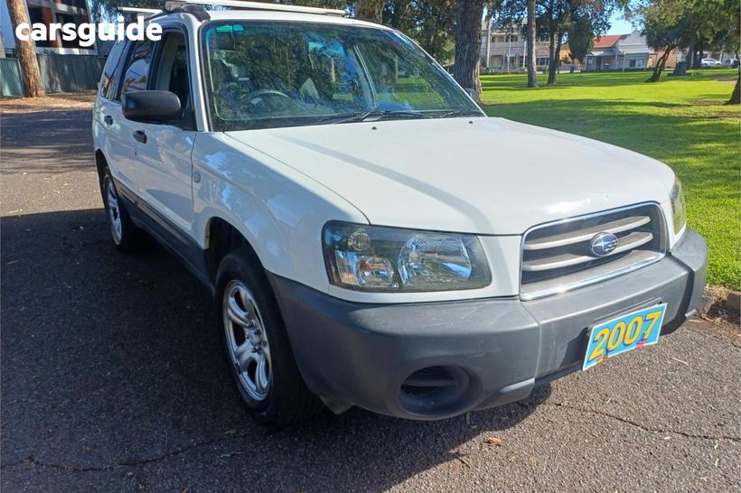White 2004 Subaru Forester Wagon X