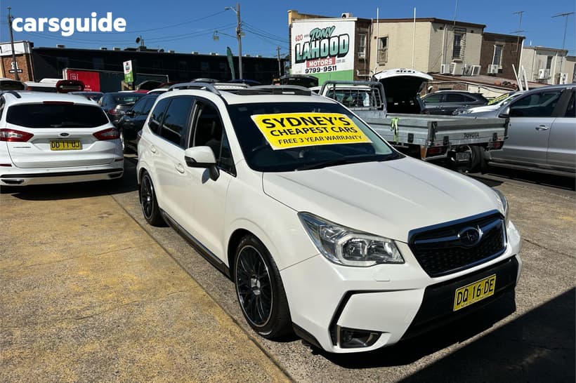 White 2015 Subaru Forester Wagon 2.0Xt