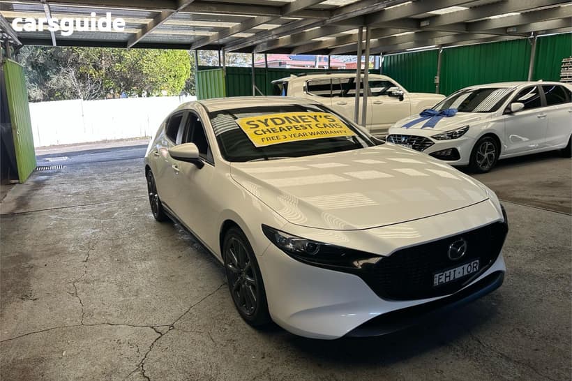 White 2019 Mazda 3 Hatchback G20 Evolve