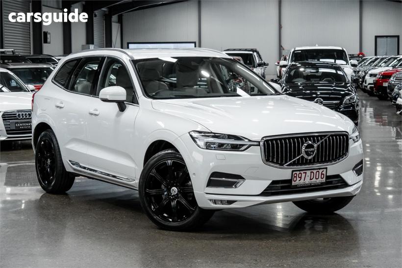 White 2018 Volvo XC60 Wagon D4 Inscription