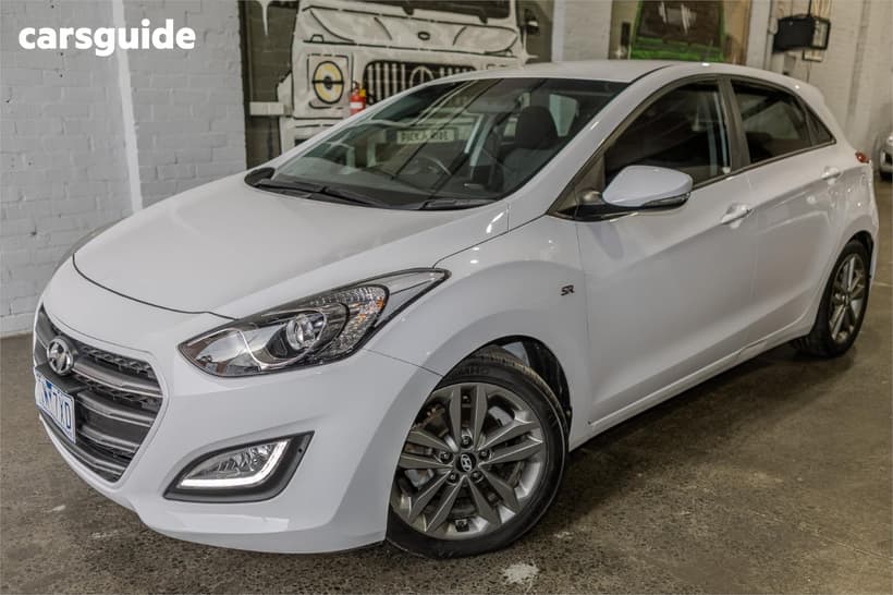 White 2015 Hyundai I30 Hatchback Sr
