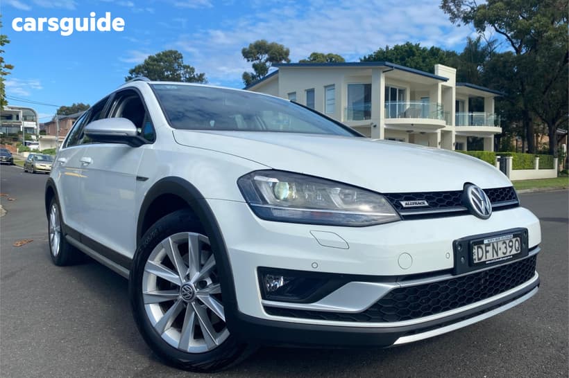 White 2016 Volkswagen Golf Wagon Alltrack 132 Tsi