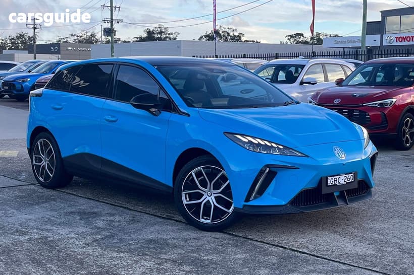 Blue 2024 MG MG4 Hatchback Essence 64