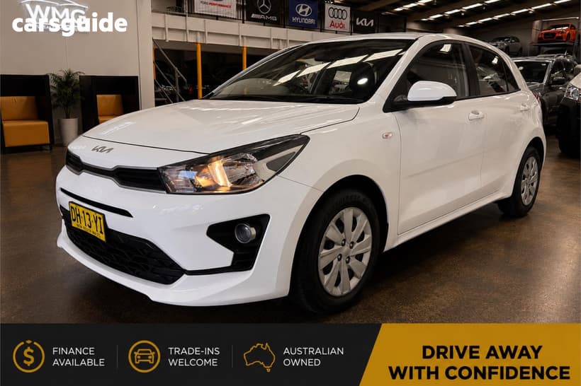 White 2023 Kia RIO Hatchback S