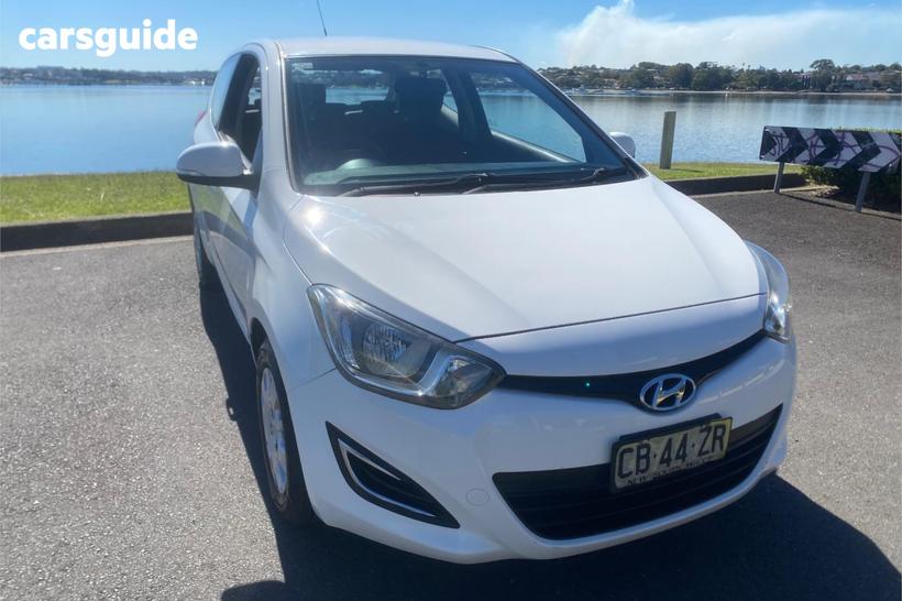 White 2014 Hyundai I20 Hatchback Active