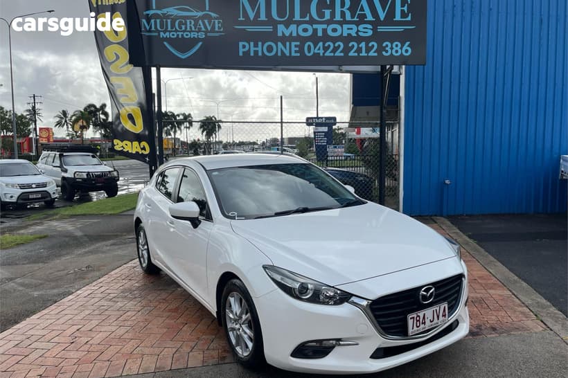 White 2018 Mazda 3 Hatchback Maxx Sport