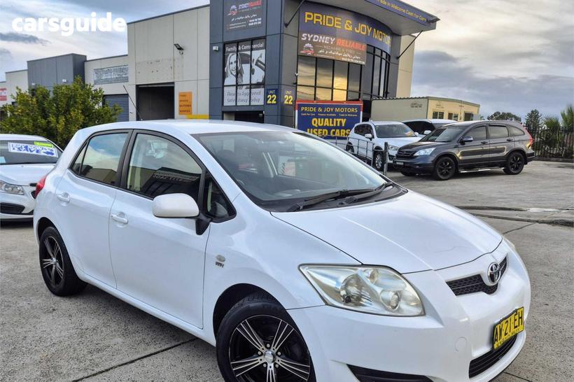 White 2008 Toyota Corolla Hatchback Ascent