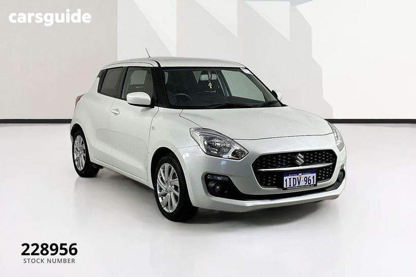 White 2024 Suzuki Swift Hatchback Gl Navi