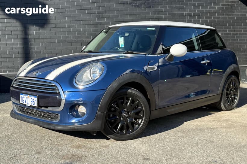 Blue 2015 Mini Cooper Hatchback D