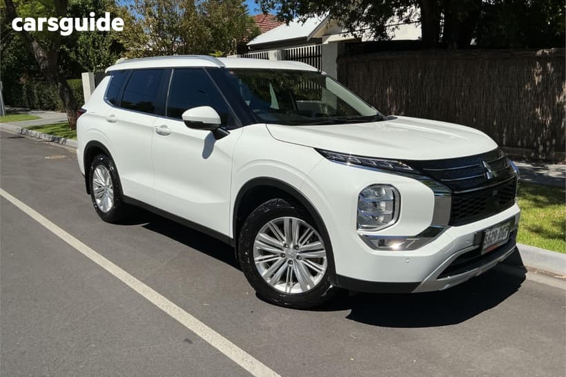 White 2022 Mitsubishi Outlander Wagon Ls 7 Seat (Awd)