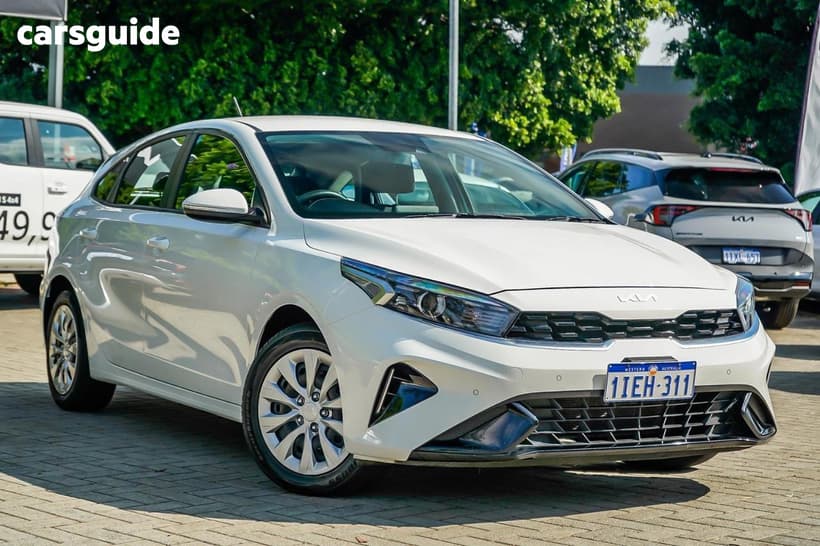 White 2024 Kia Cerato Hatchback S