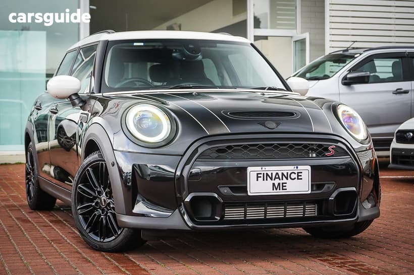 Black 2023 Mini Cooper Hatchback S Classic 5D Hatch