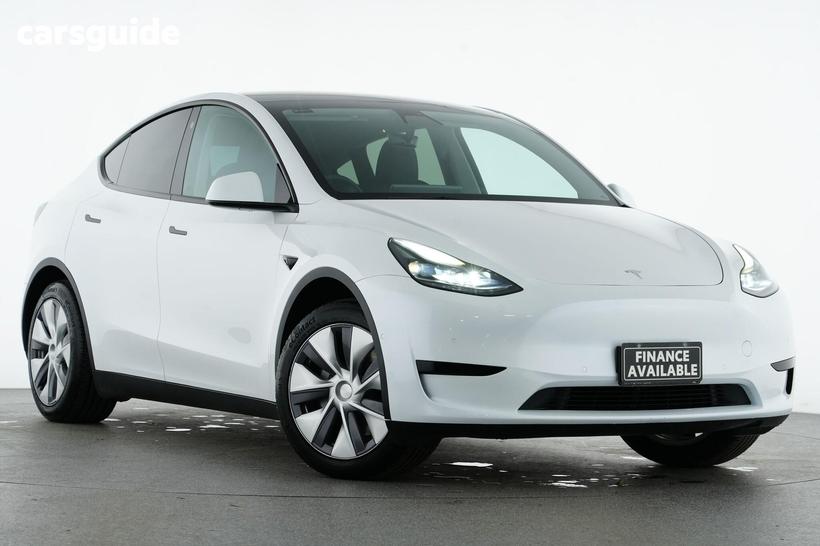 White 2023 Tesla Model Y Wagon Rear-Wheel Drive