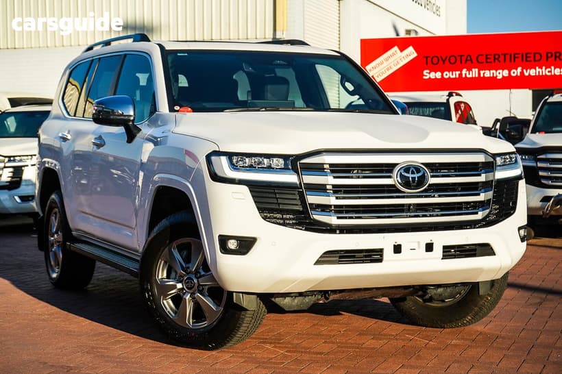 White 2025 Toyota Landcruiser Wagon Lc300 Sahara (4X4)
