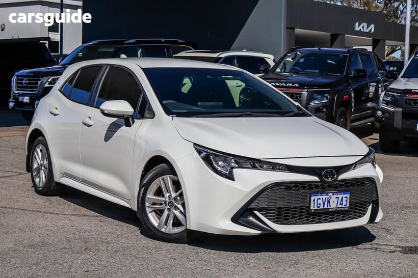 White 2019 Toyota Corolla Hatchback Ascent Sport