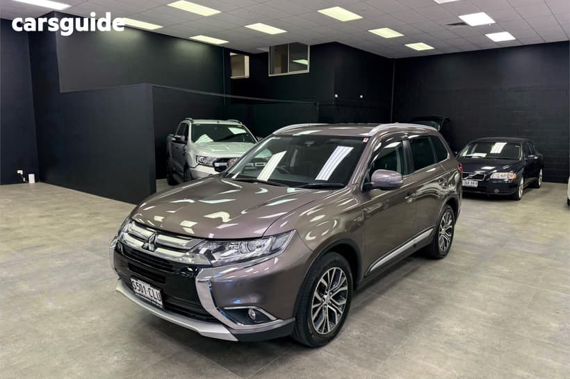 Brown 2017 Mitsubishi Outlander Wagon Ls 7 Seat (2Wd)