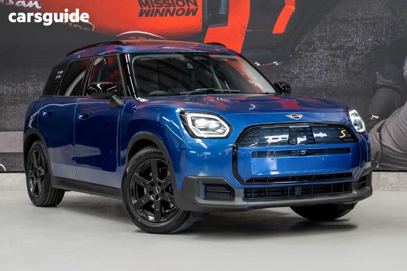 Blue 2024 Mini Countryman Wagon Se All4 Classic (Bev)