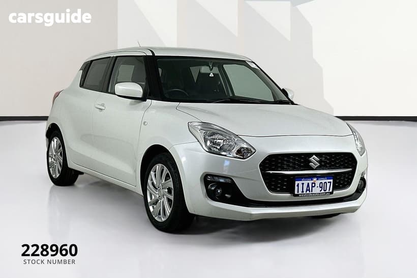 White 2023 Suzuki Swift Hatchback Gl Navi