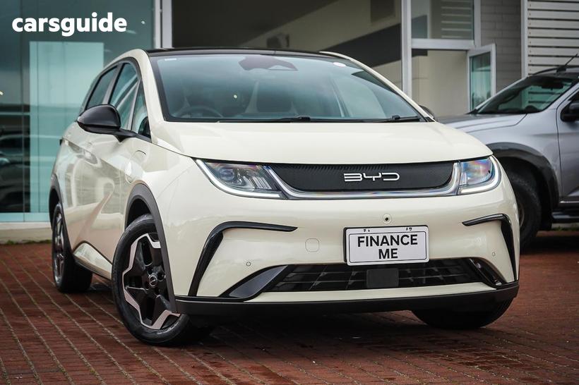 White 2023 BYD Dolphin Hatchback Dynamic