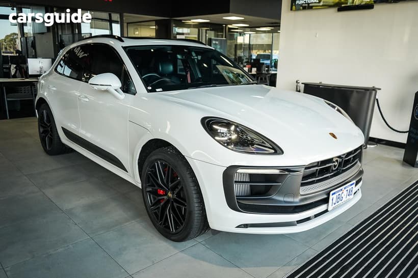 White 2023 Porsche Macan Wagon Gts