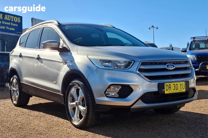 Silver 2017 Ford Escape Wagon Trend (Awd)