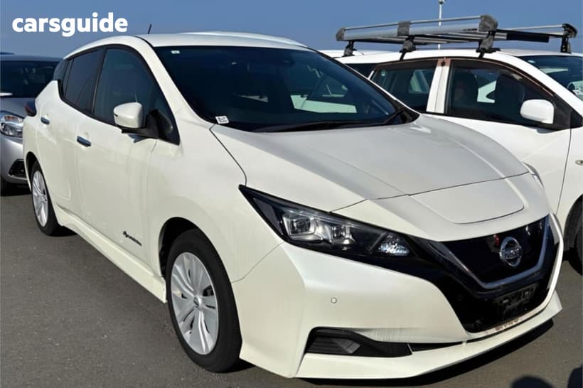 White 2019 Nissan Leaf Hatchback