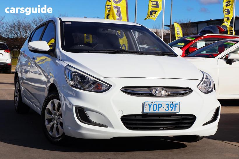 White 2017 Hyundai Accent Hatchback Active