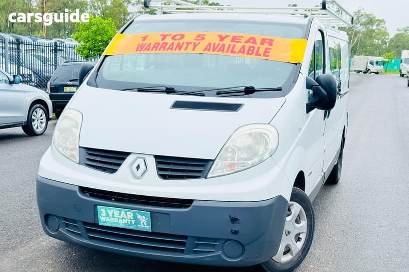 White 2015 Renault Trafic Commercial AUTOMATIC LWB DCI115 3 SEATS VAN