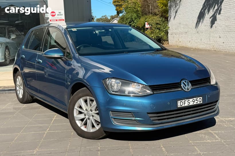 Blue 2016 Volkswagen Golf Hatchback 92 Tsi