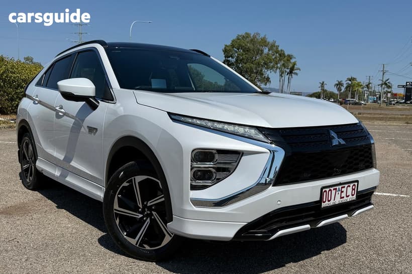 White 2022 Mitsubishi Eclipse Cross Wagon Exceed Phev