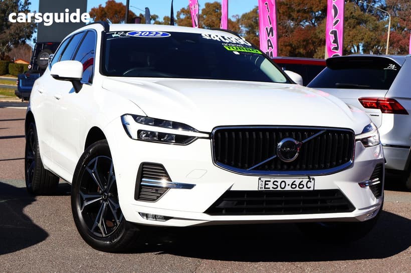 White 2022 Volvo XC60 Wagon B5 Momentum Mhev