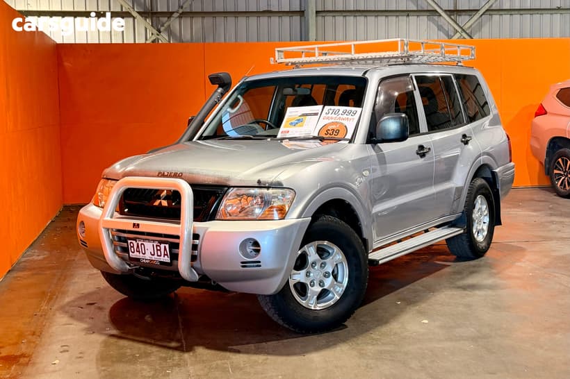 Silver 2004 Mitsubishi Pajero Wagon Glx Lwb (4X4)