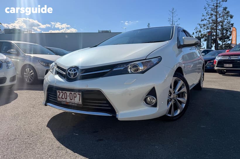 White 2014 Toyota Corolla Hatchback Levin Zr