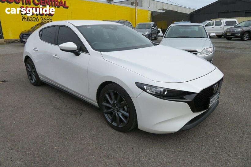 White 2019 Mazda 3 Hatchback G20 Evolve