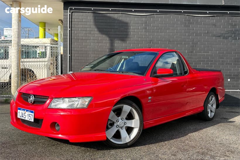 Red 2004 Holden UTE Ute Tray S R