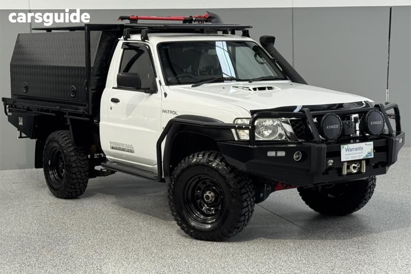 White 2015 Nissan Patrol Leaf Cab Chassis Dx (4X4)