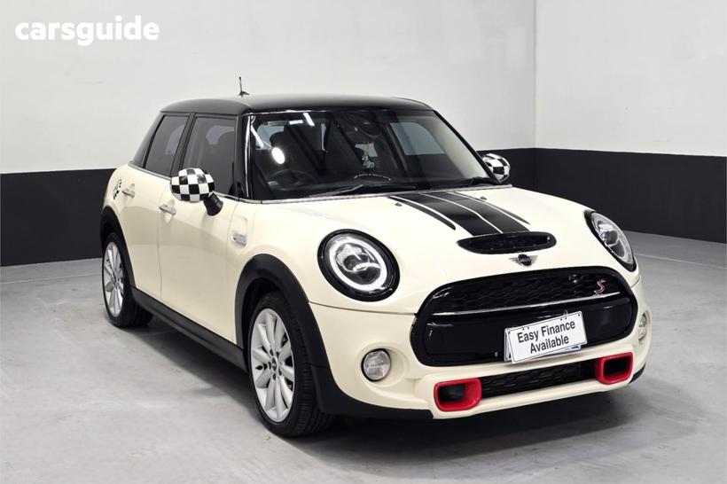 White 2019 Mini Cooper Hatchback S 5D Hatch