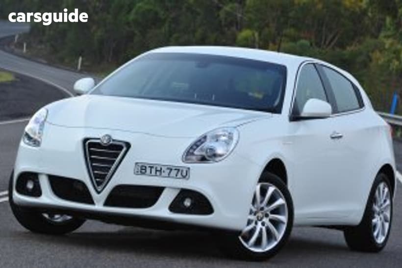 Red 2013 Alfa Romeo Giulietta Hatchback Progression 1.4
