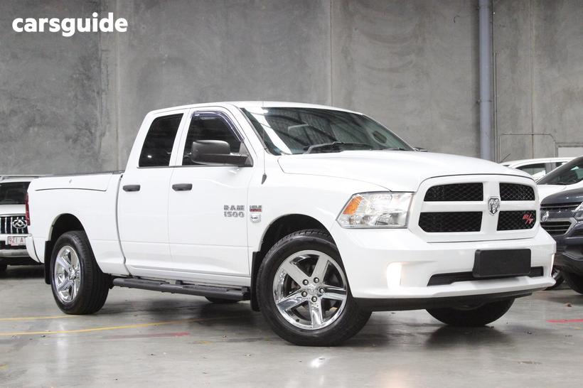 White 2018 RAM 1500 Coach Express (4X4)