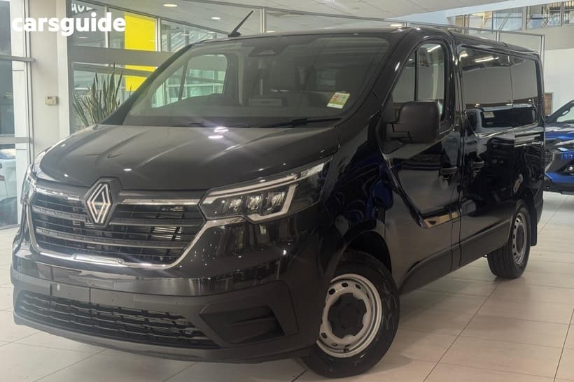 Black 2026 Renault Trafic Van L1 Swb Pro