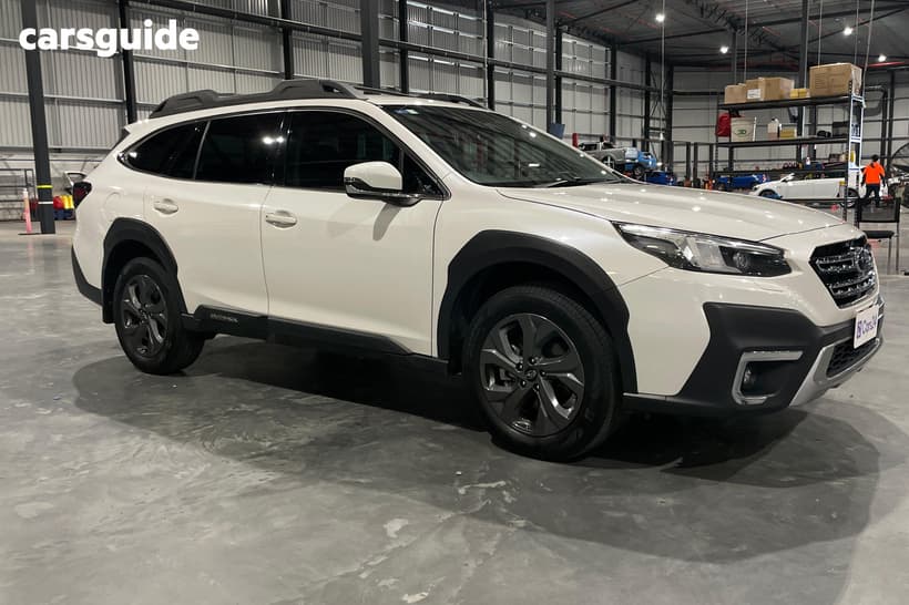 White 2022 Subaru Outback Wagon Awd