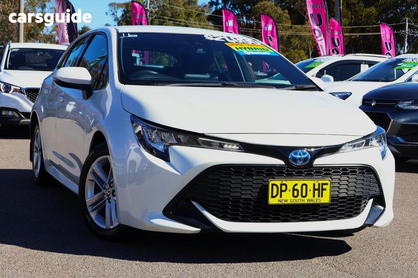 White 2019 Toyota Corolla Hatchback Ascent Sport (Hybrid)