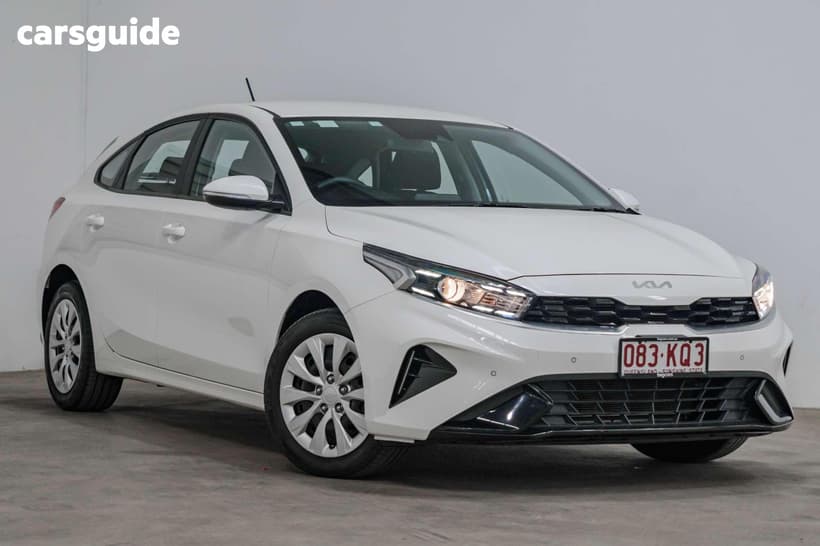 White 2024 Kia Cerato Hatchback S