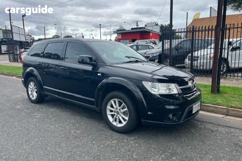 Black 2015 Fiat Freemont Wagon