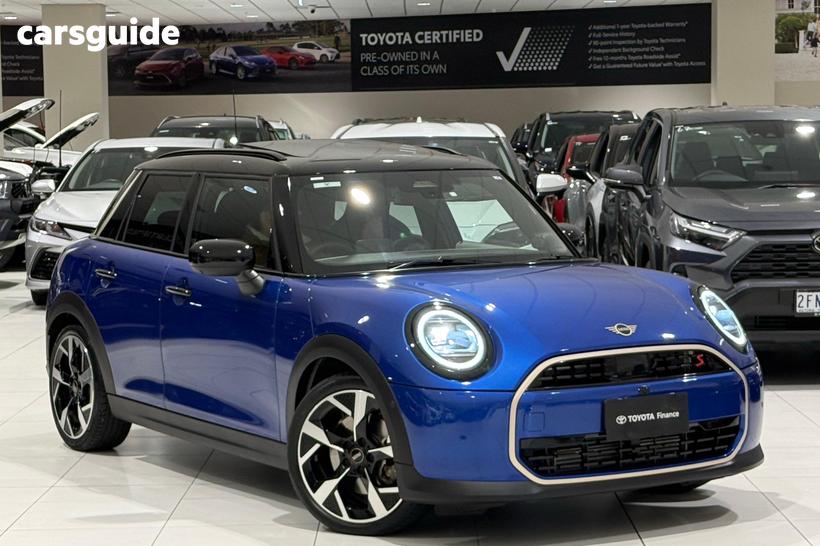 2025 Mini Cooper Hatchback S Favoured 5D Hatch
