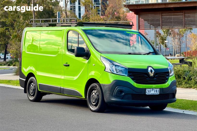Green 2016 Renault Trafic Van Swb