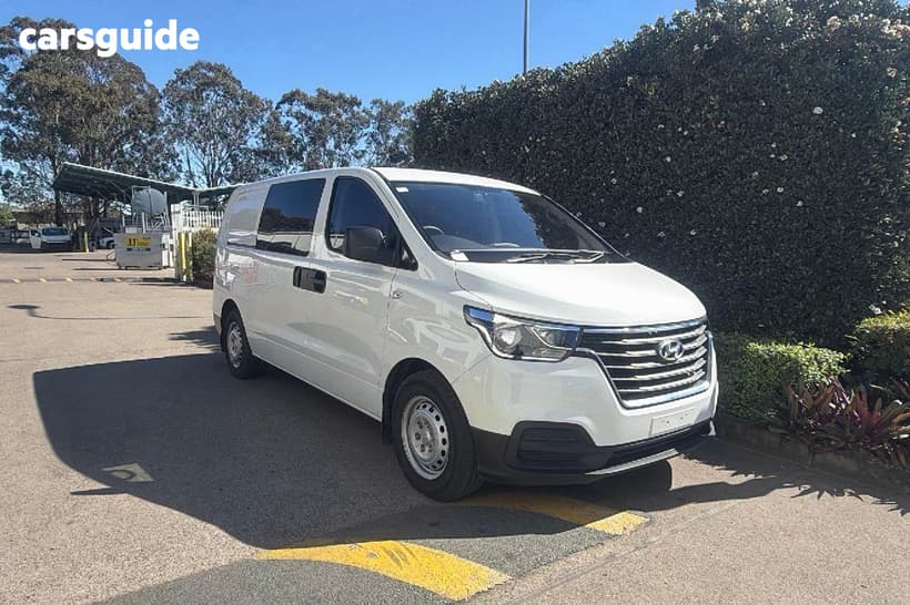 White 2021 Hyundai Iload Crew Van 6S Liftback