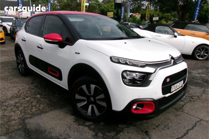 White 2023 Citroen C3 Hatchback Shine 1.2 Puretech 82